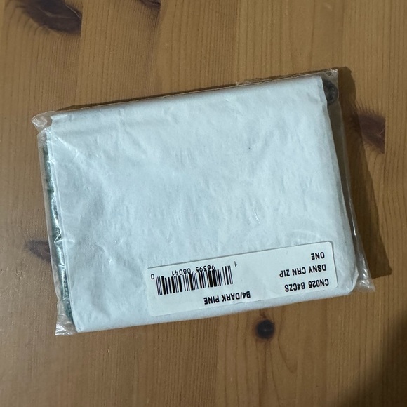 🐭 Disney X Coach Corner Zip Wristlet With Sled Motif - Picture 13 of 13